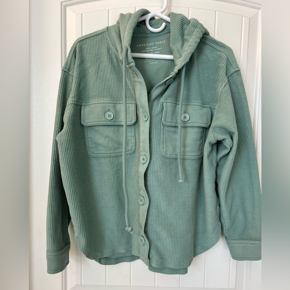 American Eagle Sweatshirt jacket with hood